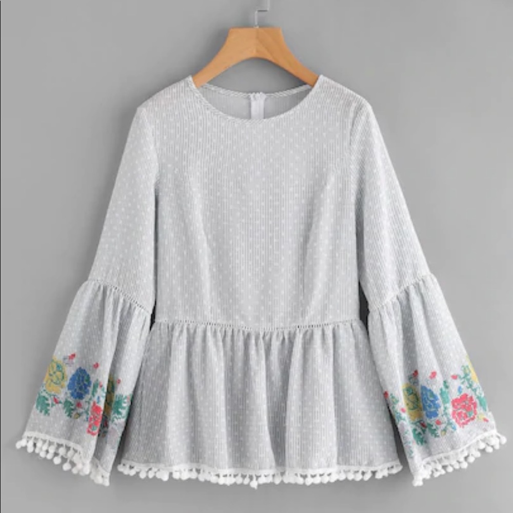 🧡SOLD🧡 Trumpet Sleeved Pom Pom Blouse Blue - Picture 2 of 8